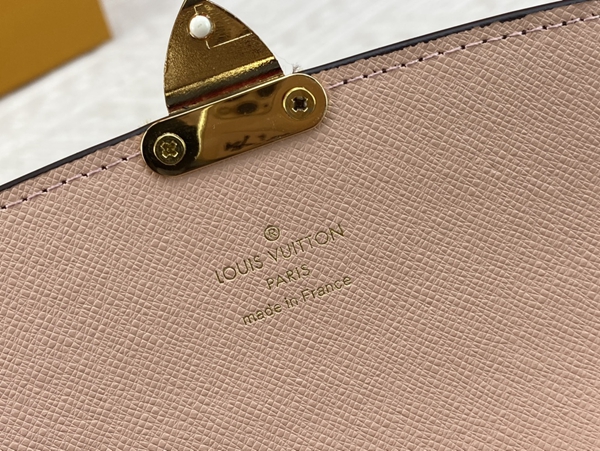 LVコピーウォレット着用イメージ